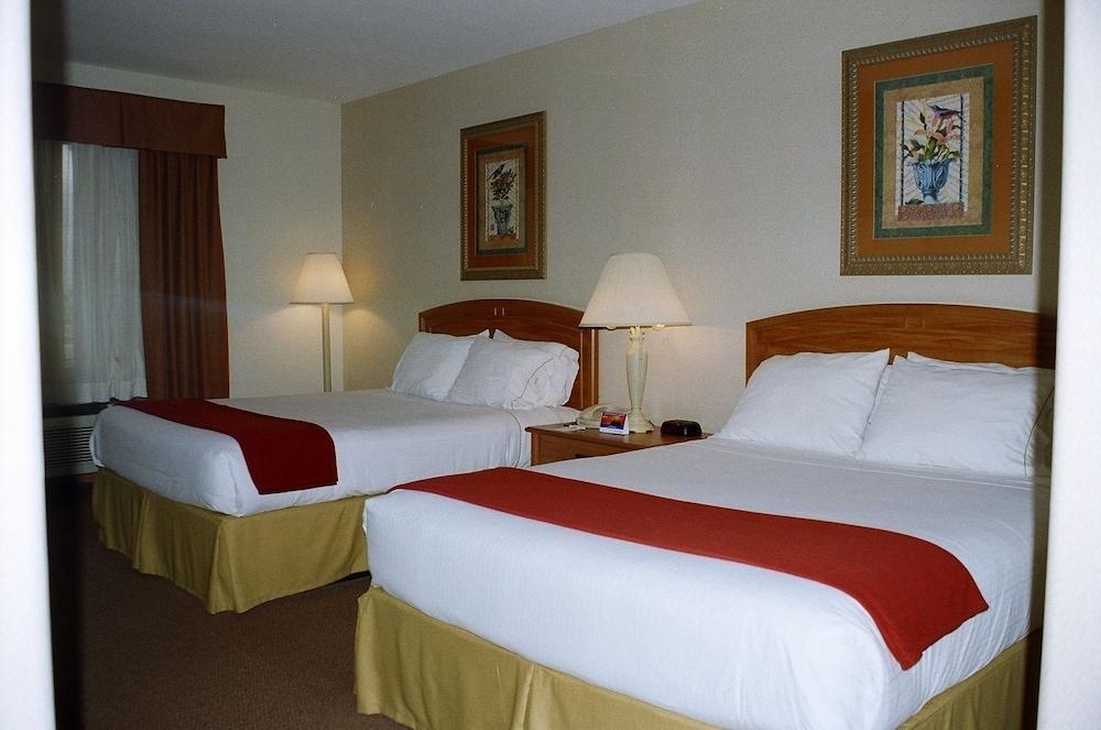 Holiday Inn Express Hotel And Suites Brownsville By Ihg Экстерьер фото
