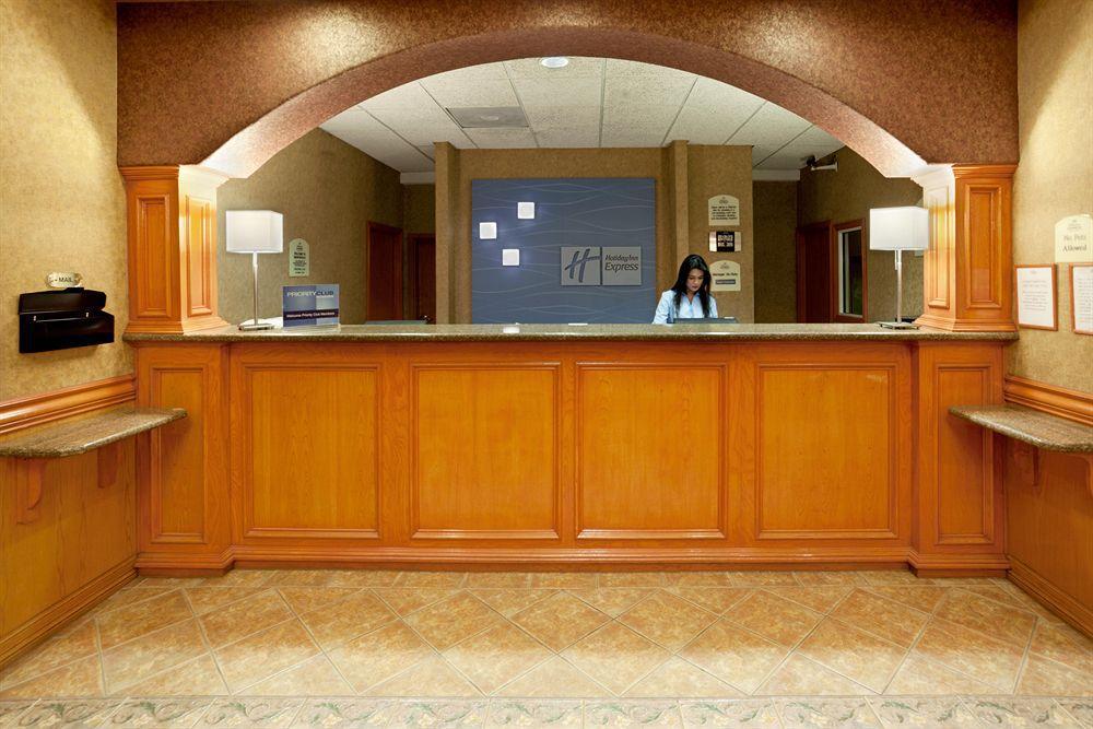 Holiday Inn Express Hotel And Suites Brownsville By Ihg Интерьер фото