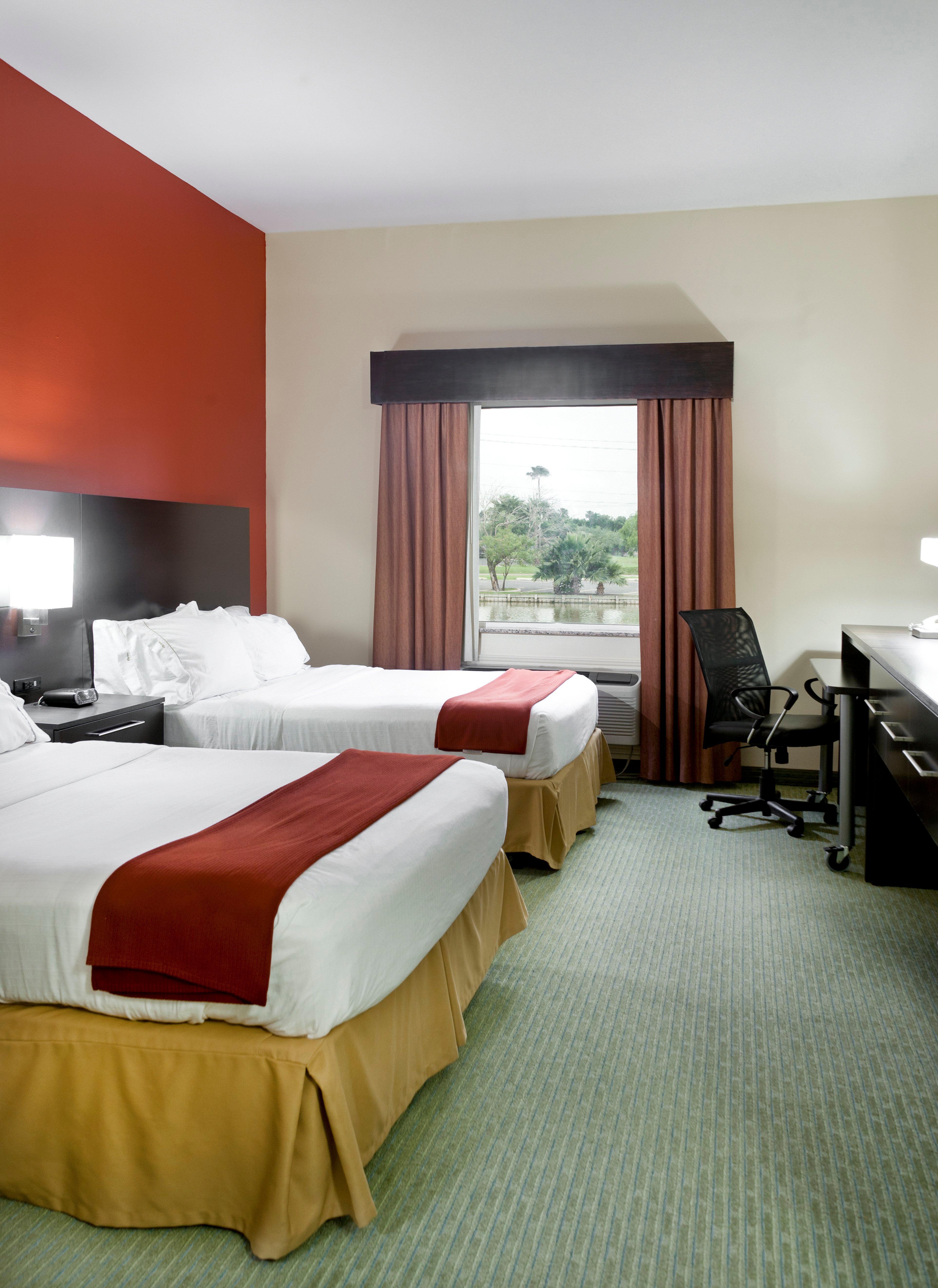 Holiday Inn Express Hotel And Suites Brownsville By Ihg Экстерьер фото