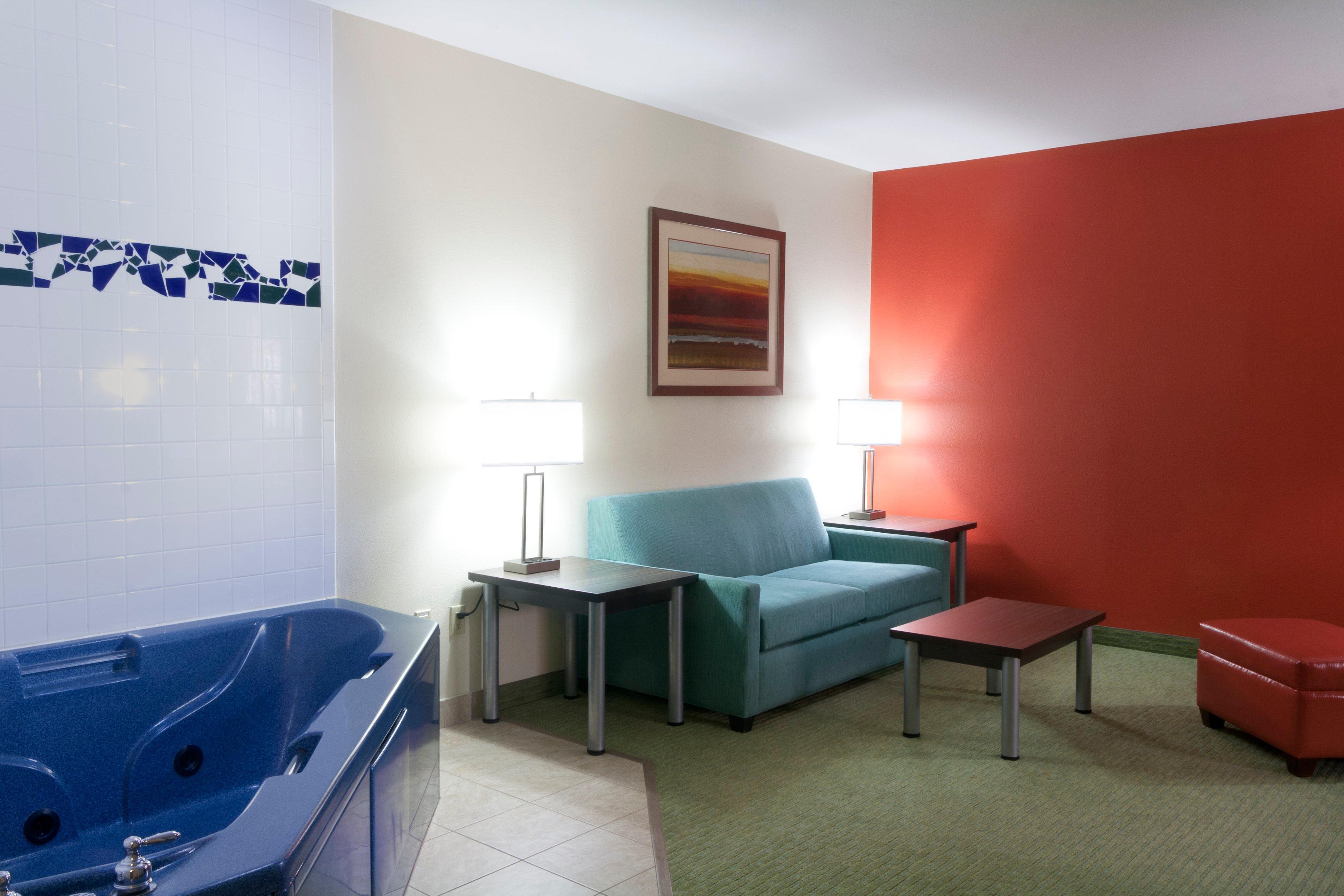 Holiday Inn Express Hotel And Suites Brownsville By Ihg Экстерьер фото
