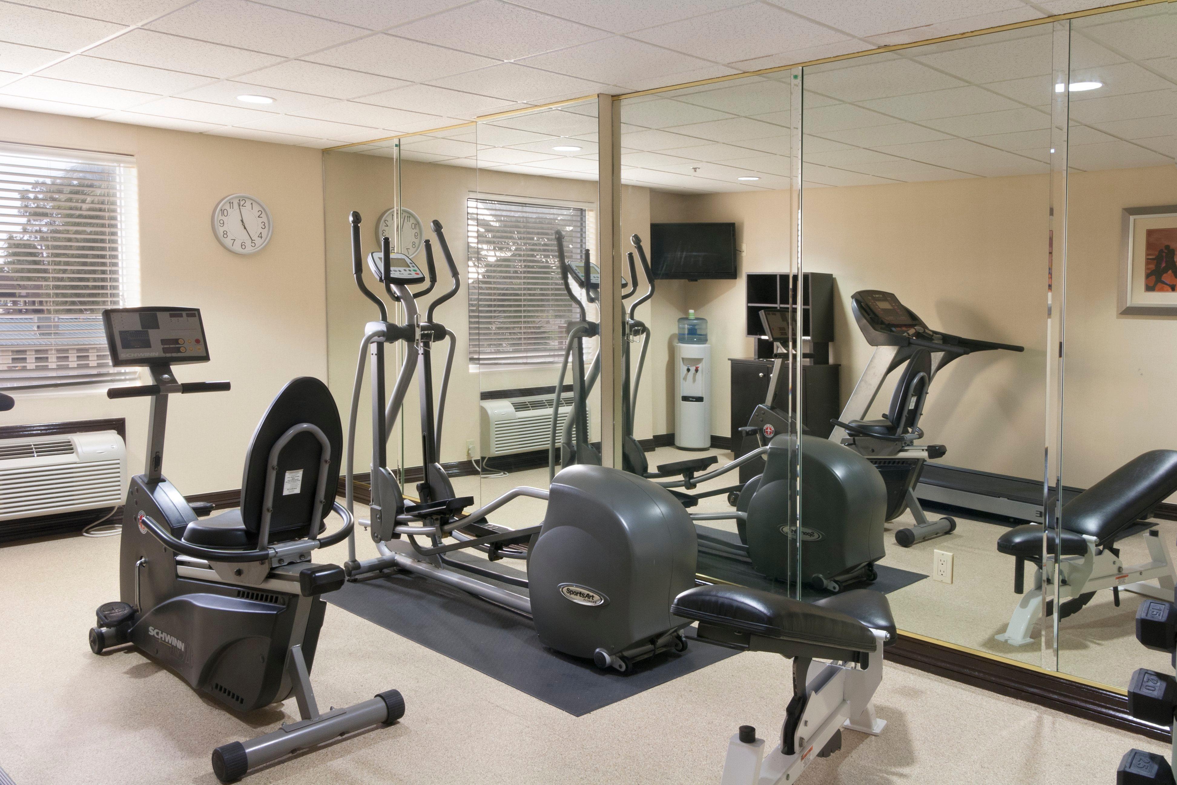 Holiday Inn Express Hotel And Suites Brownsville By Ihg Экстерьер фото